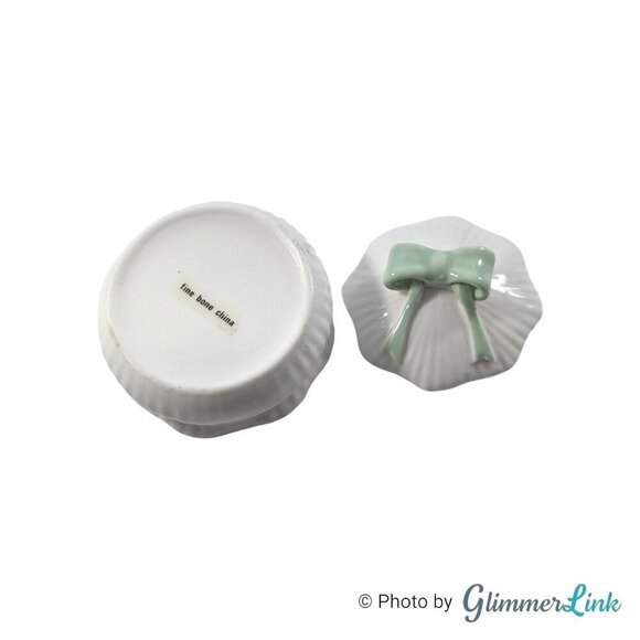 Delicate Green Bow Lidded Round Fine Bone China Trinket Box - Picture 9 of 11